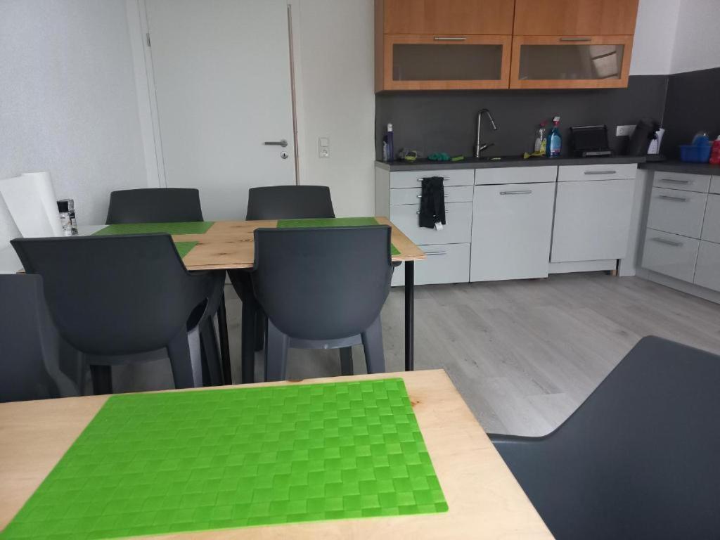 Hoteliving Am Bahnhof Pohlheim Eksteriør billede